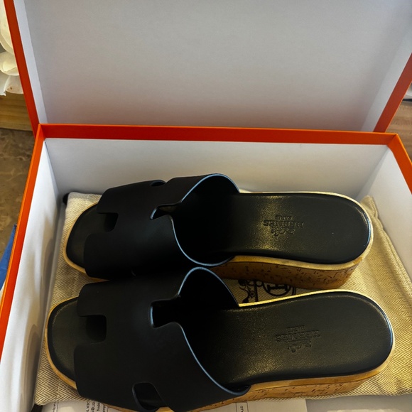 Authentic Hermes EZE 30 sandals, black, so 37 Excellent Condition - Picture 1 of 6